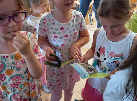 Dzieci poznają rośliny