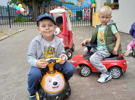 Zabawy na placu przedszkolnym