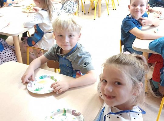 Gr. IV Jesienne dary - robimy szaszłyki owocowe