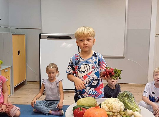 Gr. IV Jesienne dary - robimy szaszłyki owocowe