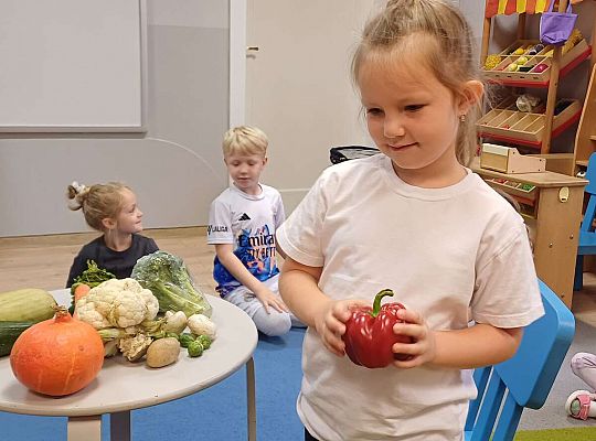 Gr. IV Jesienne dary - robimy szaszłyki owocowe