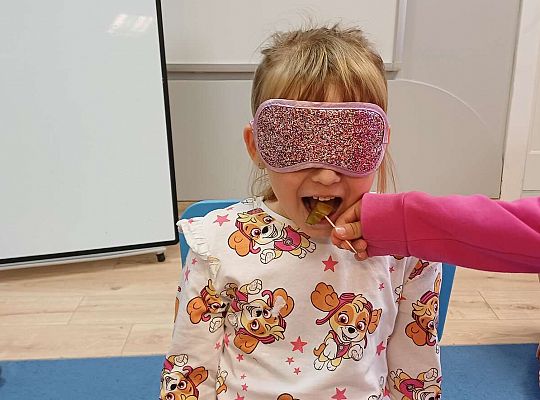 Gr. IV Jesienne dary - robimy szaszłyki owocowe