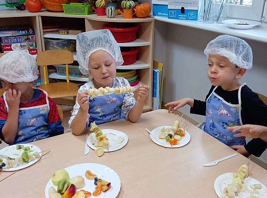 Gr. III Robimy owocowe szaszłyki