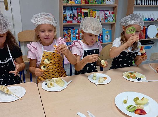 Gr. III Robimy owocowe szaszłyki