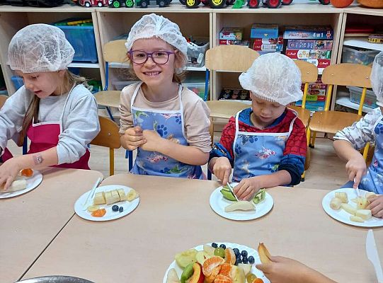 Gr. III Robimy owocowe szaszłyki