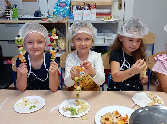 Gr. III Robimy owocowe szaszłyki