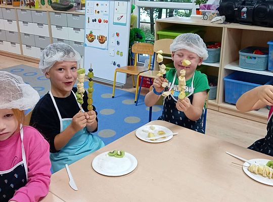 Gr. III Robimy owocowe szaszłyki