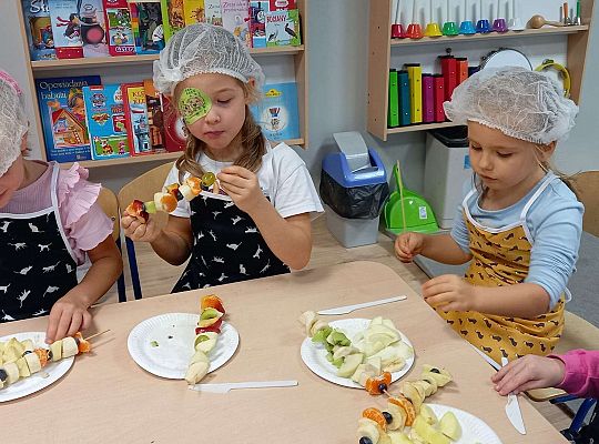 Gr. III Robimy owocowe szaszłyki