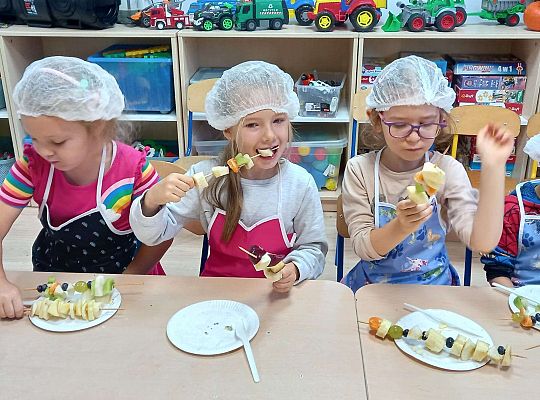 Gr. III Robimy owocowe szaszłyki