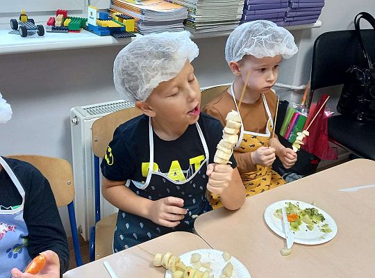 Gr. III Robimy owocowe szaszłyki