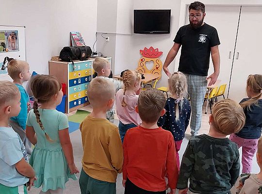 Gr. II Zabawy rytmiczno - taneczne z tatą Ali