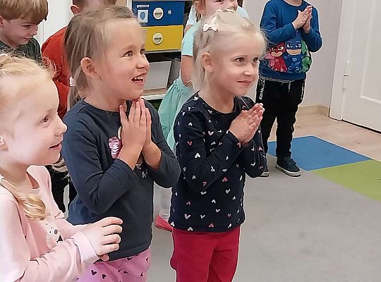 Gr. II Zabawy rytmiczno - taneczne z tatą Ali