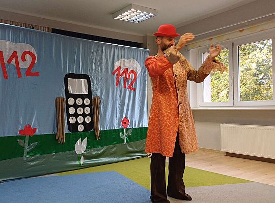 Teatrzyk - "Wybierz numer 112"