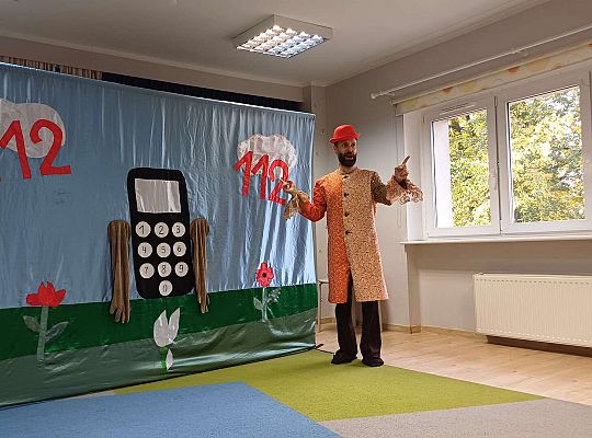 Teatrzyk - "Wybierz numer 112"