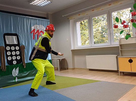 Teatrzyk - "Wybierz numer 112"