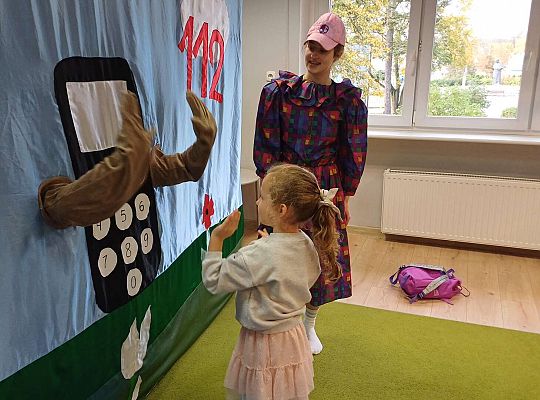 Teatrzyk - "Wybierz numer 112"