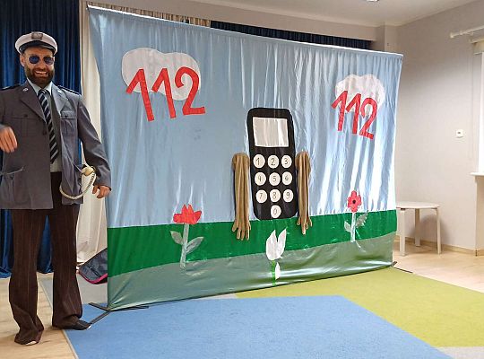 Teatrzyk - "Wybierz numer 112"