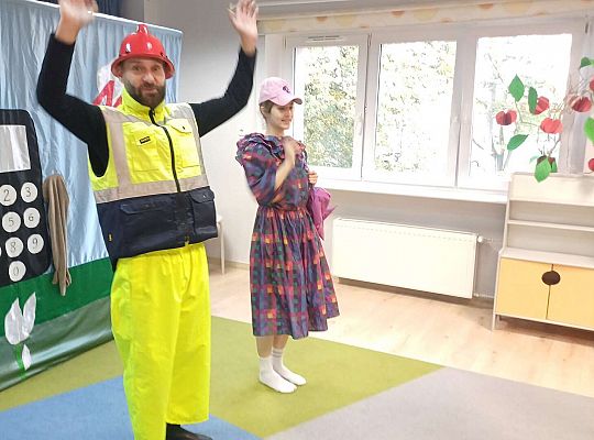 Teatrzyk - "Wybierz numer 112"