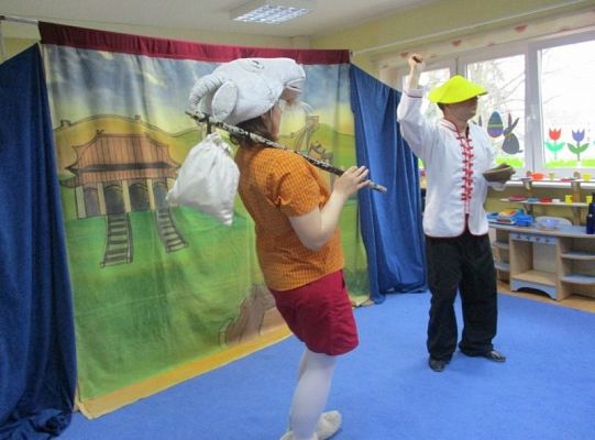 Przedstawienie teatralne "koziołek - niematołek"