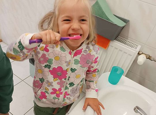 Gr.I Maluchy myją zęby