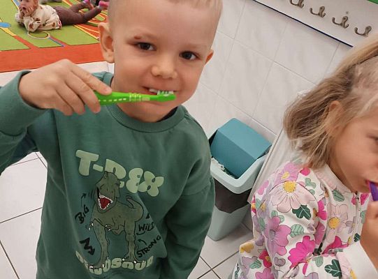 Gr.I Maluchy myją zęby