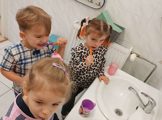 Gr.I Maluchy myją zęby