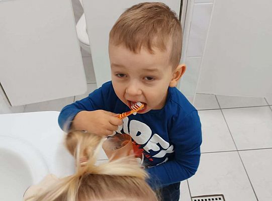 Gr.I Maluchy myją zęby