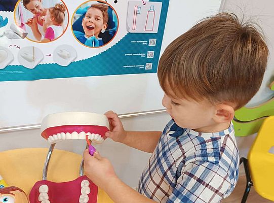 Gr.I Maluchy myją zęby