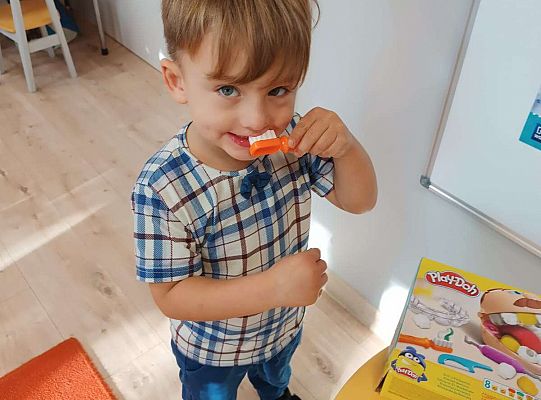 Gr.I Maluchy myją zęby