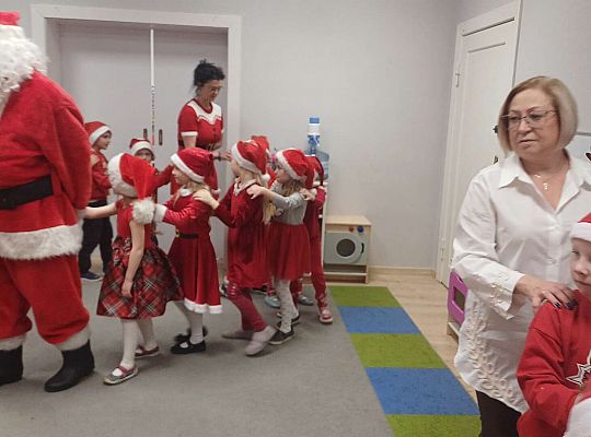 Gr. III i IV Zabawy z Mikołajem