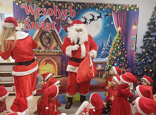 Gr. III i IV Zabawy z Mikołajem