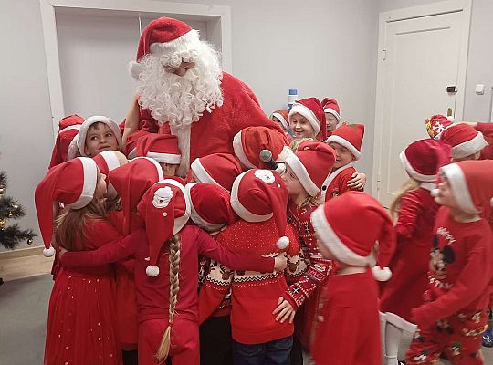 Gr. III i IV Zabawy z Mikołajem