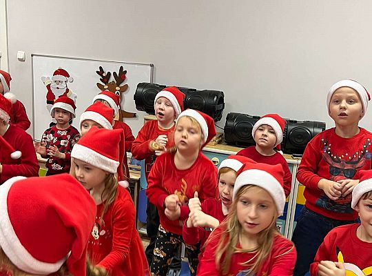 Gr. III i IV Zabawy z Mikołajem