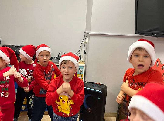 Gr. III i IV Zabawy z Mikołajem