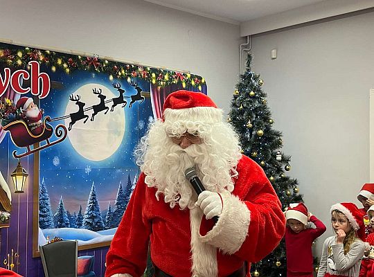 Gr. III i IV Zabawy z Mikołajem