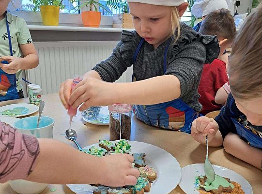 Gr.II. Robimy pierniczki z mamą Franka