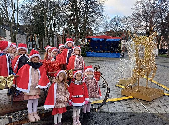 Gr. IV Z życzeniami w Urzędzie Miasta