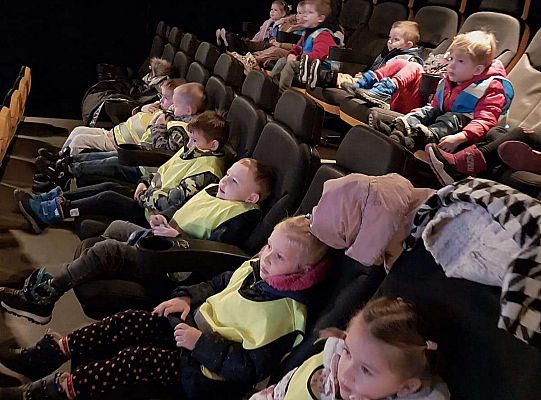 Gr.I  I Gr.II  Wycieczka do kina "Ella Bella Bingo "