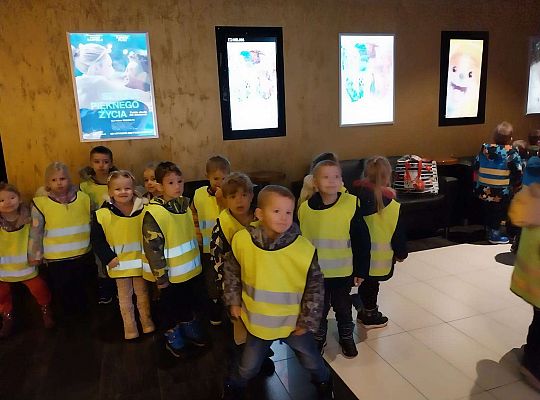 Gr.I  I Gr.II  Wycieczka do kina "Ella Bella Bingo "