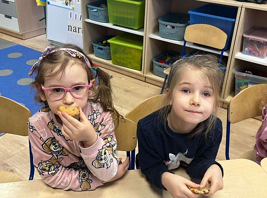 Gr. III Urodzinki Zosi i Zuzi