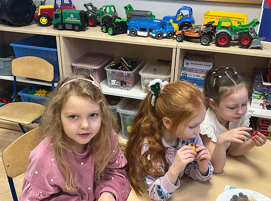 Gr. III Urodzinki Zosi i Zuzi