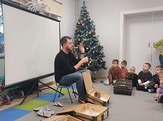 Gr. III i IV Dinozaury w przedszkolu