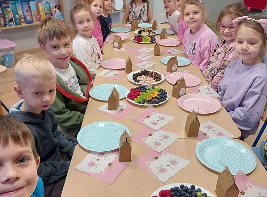 Gr. III Urodzinki Hani