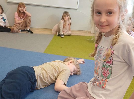 Gr.IV Światowy Dzień Pierwszej Pomocy -projekt "Szlachetnie i zdrowo z małpką Iwoną"