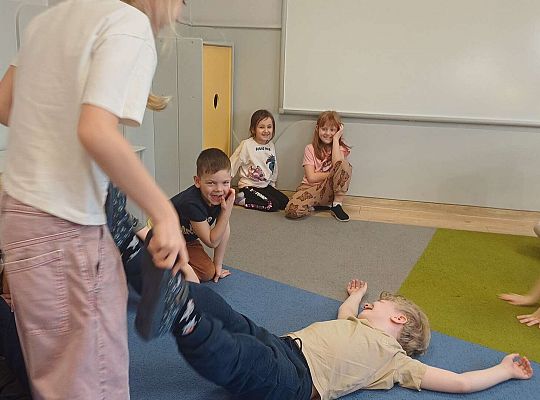 Gr.IV Światowy Dzień Pierwszej Pomocy -projekt "Szlachetnie i zdrowo z małpką Iwoną"