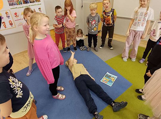 Gr.IV Światowy Dzień Pierwszej Pomocy -projekt "Szlachetnie i zdrowo z małpką Iwoną"