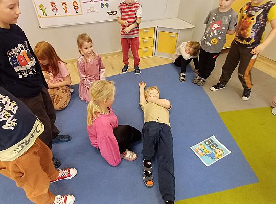 Gr.IV Światowy Dzień Pierwszej Pomocy -projekt "Szlachetnie i zdrowo z małpką Iwoną"