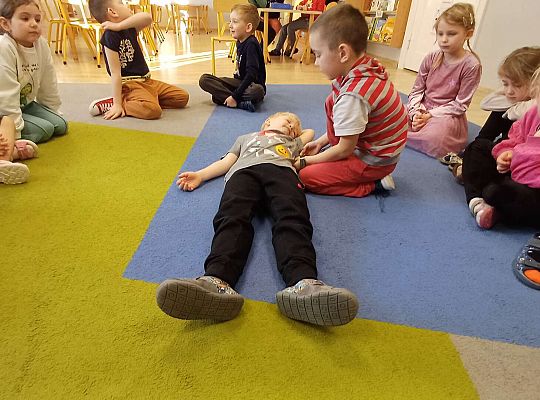 Gr.IV Światowy Dzień Pierwszej Pomocy -projekt "Szlachetnie i zdrowo z małpką Iwoną"