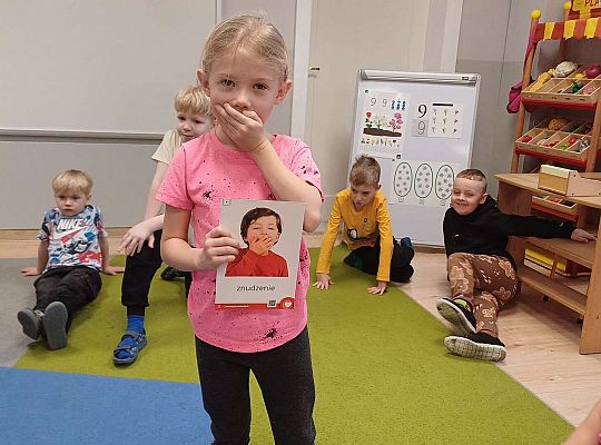 Gr.IV Dzień bez przekleństw  - Szlachetnie I zdrowo z małpką Iwoną