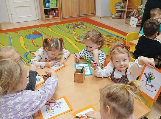 Gr.I  Bezpieczne ferie, Zabawy z absolwentkami przedszkola